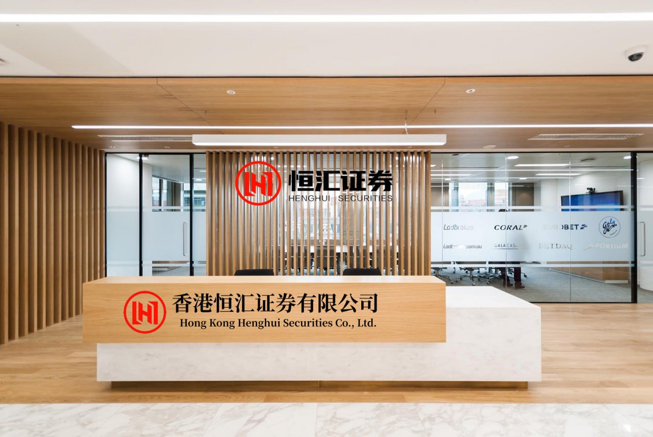 方道配资 哭灵24年！成全村首富的李美珍，一场3000每天三场，给儿子买房车